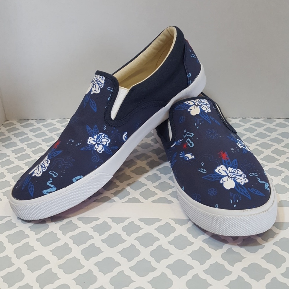 Bucketfeet Sneakers Low Top Canvas Slip on…